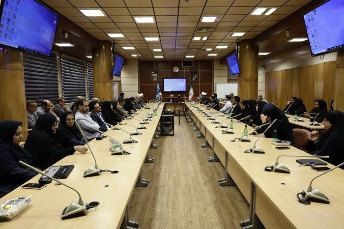 ششمین نشست هم اندیشی استادان و نخبگان در سال جاری برگزار شد